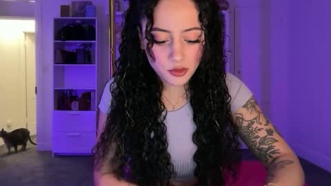 Snapshot of alissajaede chatting on 3, 12, 2025 alissajaede online show from 3, 12, 2025