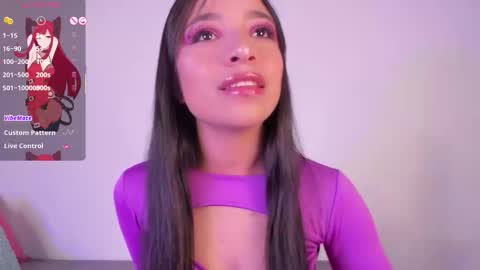 Snapshot of alissarose_ chatting on 10, 10, 2025 Mara Isabel online show from 10, 10, 2025