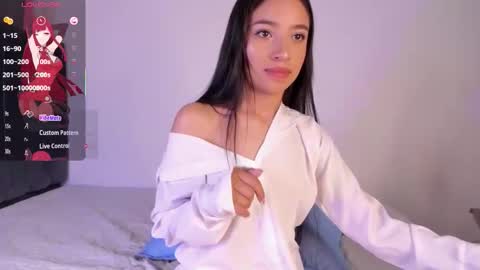 Snapshot of alissarose_ chatting on 21, 11, 2025 Mara Isabel online show from 21, 11, 2025