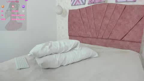 Snapshot of alisse_hall chatting on 14, 4, 2026 Alisse online show from 14, 4, 2026