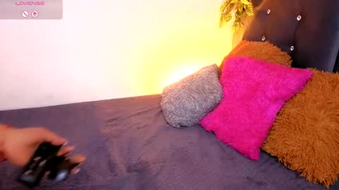 Snapshot of alisse_xx chatting on 13, 5, 2026 alisse_xx online show from 13, 5, 2026