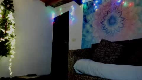 Alisson369  online show from 20, 12, 2025