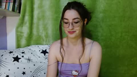 Snapshot of alisson_071989 chatting on 21, 12, 2025 Ali online show from 21, 12, 2025