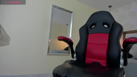 Snapshot of alisson_barker chatting on 24, 10, 2025 ALISSON online show from 24, 10, 2025