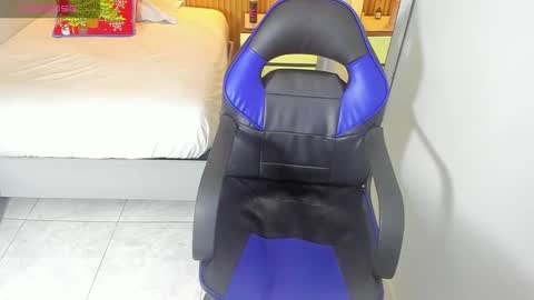 Snapshot of alisson_barker chatting on 16, 12, 2025 ALISSON online show from 16, 12, 2025