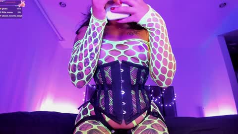 Snapshot of alisson_rocker chatting on 27, 1, 2025    online show from 27, 1, 2025