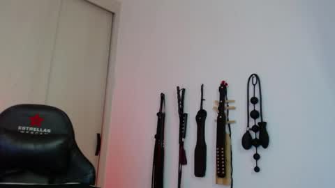 Snapshot of alissonbeckett chatting on 13, 4, 2026 Alisson Beckett online show from 13, 4, 2026