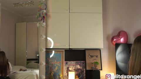 Snapshot of alitaangel_ chatting on 21, 4, 2026 A L I T A online show from 21, 4, 2026