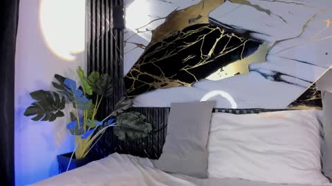 Snapshot of alivega_ chatting on 23, 4, 2026 online show from 23, 4, 2026