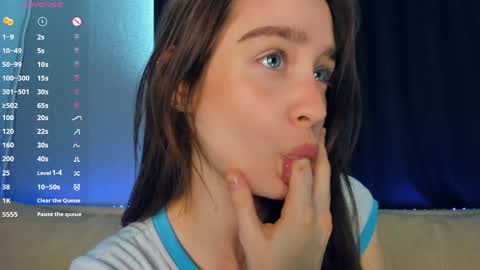 Alivia online show from 4, 4, 2026