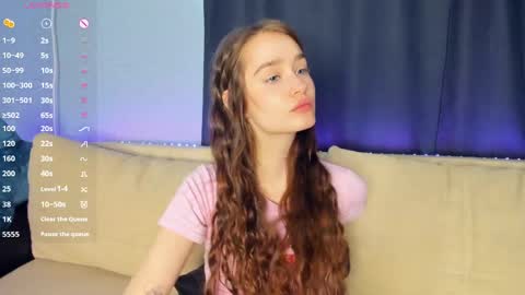 Alivia online show from 8, 4, 2026