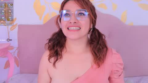 Snapshot of alix_bay chatting on 13, 10, 2025 Alix online show from 13, 10, 2025