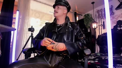 Snapshot of allanhurtss chatting on 6, 12, 2024 online show from 6, 12, 2024