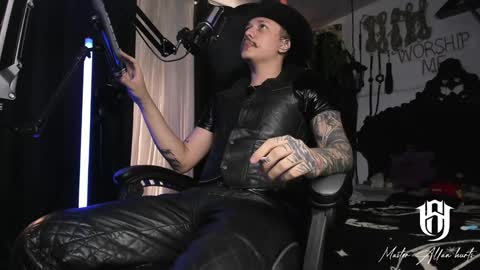 Snapshot of allanhurtss chatting on 4, 1, 2025 online show from 4, 1, 2025