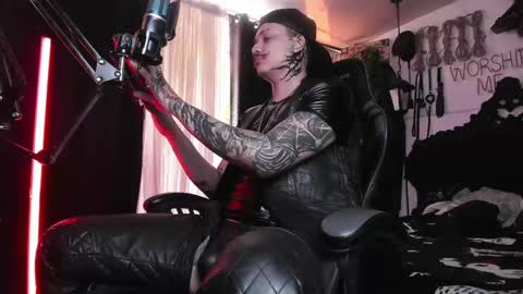 Snapshot of allanhurtss chatting on 4, 3, 2025 online show from 4, 3, 2025