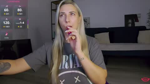 A day u didnt smile is a lost day online show from 14, 10, 2025