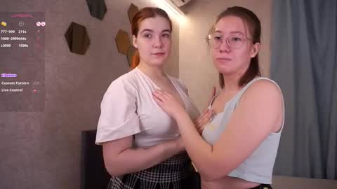 Snapshot of alleenvanhofwegen chatting on 19, 10, 2025 Rin online show from 19, 10, 2025
