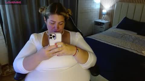 Snapshot of allegra_ferragamo chatting on 5, 12, 2025 Ale online show from 5, 12, 2025