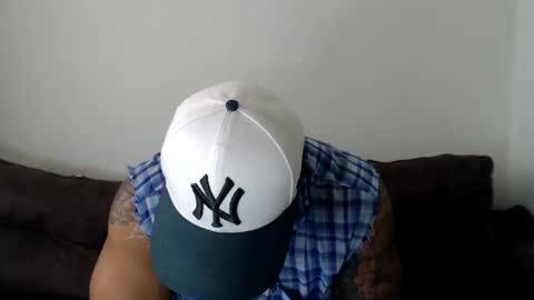 Snapshot of allen_ferrer10 chatting on 6, 6, 2026 allen_ferrer10 online show from 6, 6, 2026