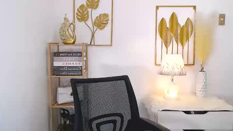 Snapshot of allena_anderson chatting on 2, 12, 2024 Your Lovely Allena online show from 2, 12, 2024