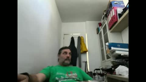 Snapshot of allenvic chatting on 15, 4, 2026 allenvic online show from 15, 4, 2026