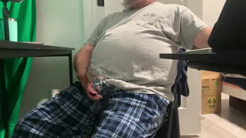 Allergictolove online show from 1, 1, 2025