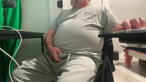 Allergictolove online show from 11, 1, 2025