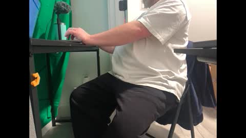 Allergictolove online show from 1, 3, 2025