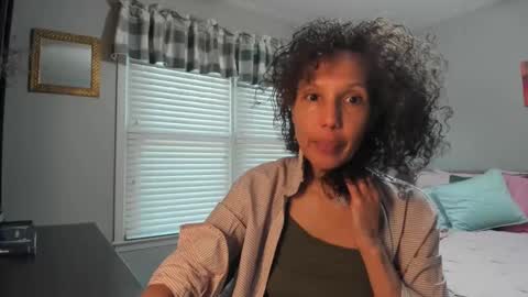 Snapshot of allgood4u chatting on 3, 3, 2025 wishlist on bio online show from 3, 3, 2025