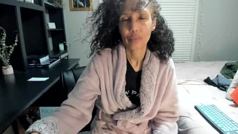 Snapshot of allgood4u chatting on 8, 3, 2025 wishlist on bio online show from 8, 3, 2025