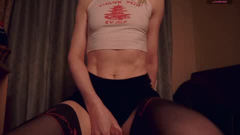 Snapshot of allicequincy chatting on 15, 4, 2026 Allice online show from 15, 4, 2026