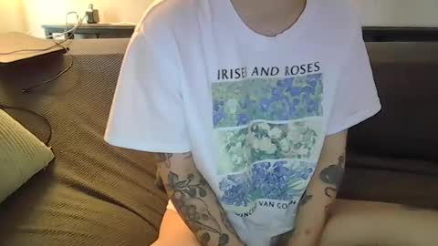 Snapshot of alliebearx chatting on 20, 7, 2026 alliebearx online show from 20, 7, 2026