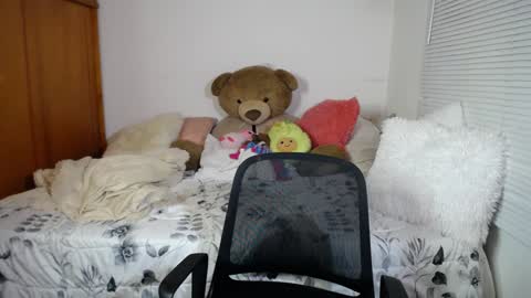 Allie  online show from 15, 12, 2024