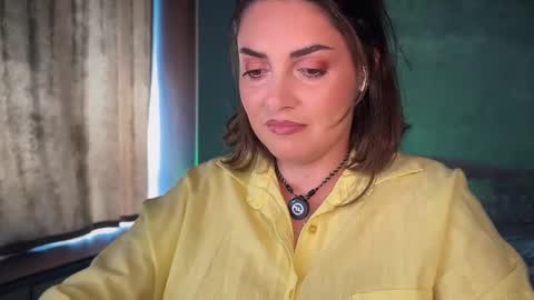 Snapshot of alliesynns chatting on 17, 4, 2026 Allie online show from 17, 4, 2026