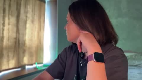 Snapshot of alliesynns chatting on 20, 4, 2026 Allie online show from 20, 4, 2026