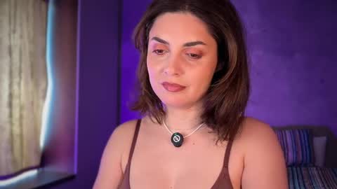 Snapshot of alliesynns chatting on 5, 5, 2026 Allie online show from 5, 5, 2026