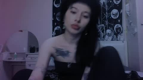 Snapshot of allisondeetz chatting on 10, 4, 2026 Alis online show from 10, 4, 2026