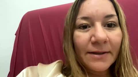 allisonlove2 online show from 15, 4, 2026