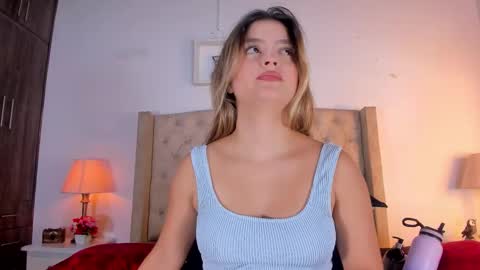 Snapshot of allisson_m chatting on 18, 12, 2025 allisson online show from 18, 12, 2025