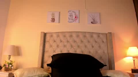 Snapshot of allisson_m chatting on 22, 4, 2026 allisson online show from 22, 4, 2026