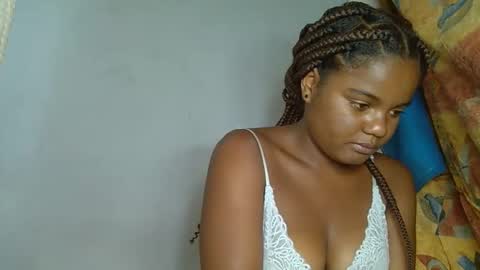 allizida01 online show from 13, 12, 2025