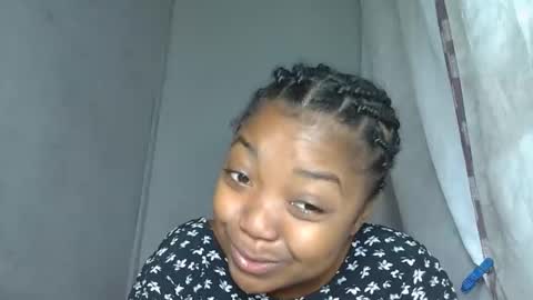 allizida01 online show from 19, 12, 2025