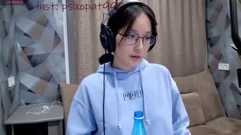 Snapshot of alllinaeve chatting on 28, 9, 2025 Alina online show from 28, 9, 2025