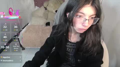 Snapshot of alllyson_ chatting on 8, 10, 2025 alison online show from 8, 10, 2025