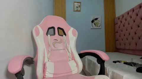 alluringangel01 online show from 21, 10, 2025