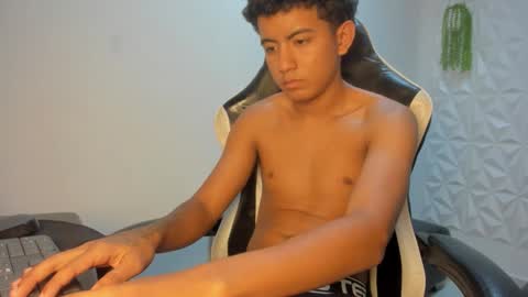 Snapshot of alluringangel01 chatting on 17, 1, 2026 alluringangel01 online show from 17, 1, 2026