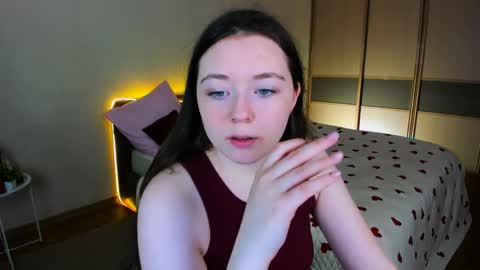Snapshot of alluringeyess chatting on 1, 5, 2026 alluringeyess online show from 1, 5, 2026