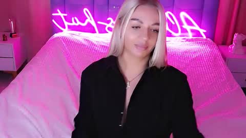 AlwaysHot online show from 26, 10, 2025