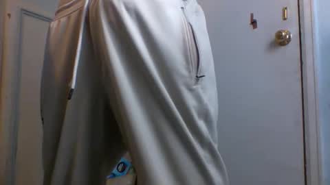 Snapshot of allwolf0323 chatting on 14, 11, 2025 allwolf0323 online show from 14, 11, 2025