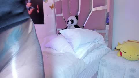 Ana the Queen of the Pantyhose online show from 7, 3, 2025